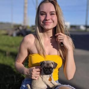 Meet your Posher, Léa